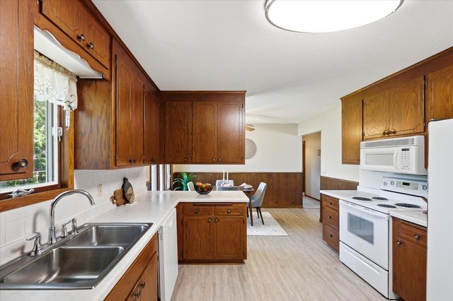 1534 17th Street NW, New Brighton, MN 55112