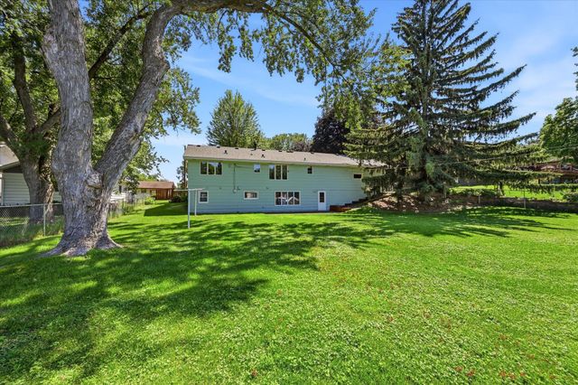 1534 17th Street NW, New Brighton, MN 55112