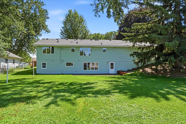 1534 17th Street NW, New Brighton, MN 55112