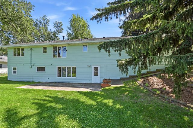 1534 17th Street NW, New Brighton, MN 55112