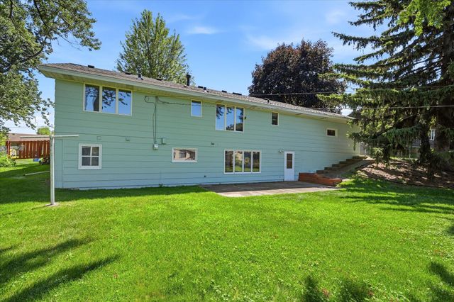 1534 17th Street NW, New Brighton, MN 55112