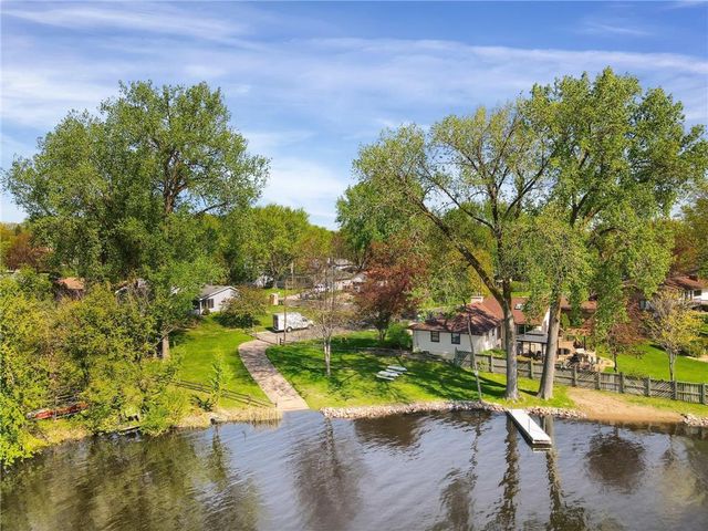 1534 17th Street NW, New Brighton, MN 55112