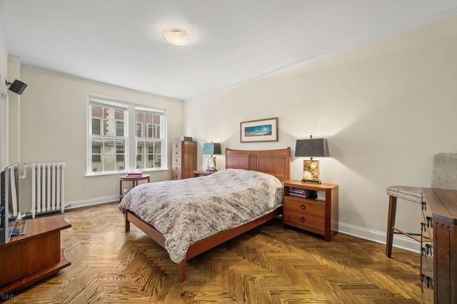 3800 N Lake Shore Drive 3G, Chicago, IL 60613