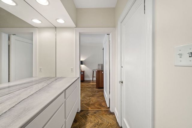 3800 N Lake Shore Drive 3G, Chicago, IL 60613