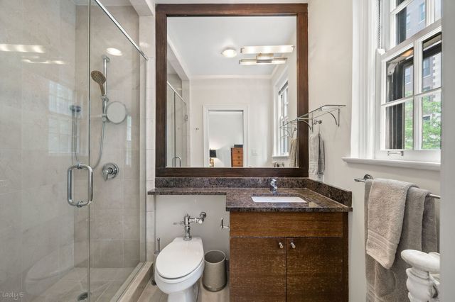 3800 N Lake Shore Drive 3G, Chicago, IL 60613