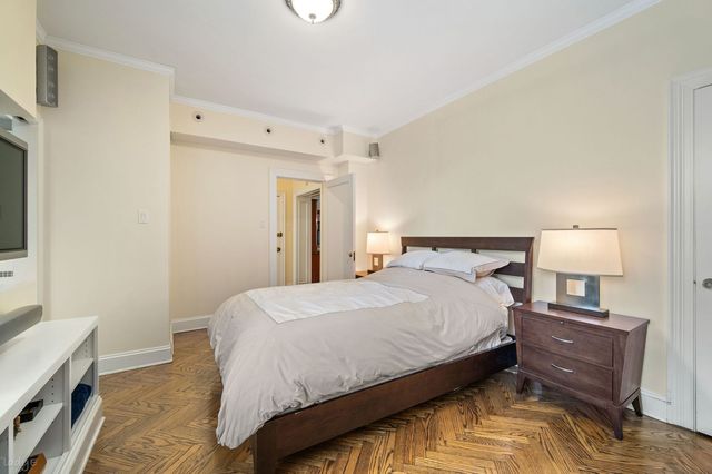 3800 N Lake Shore Drive 3G, Chicago, IL 60613