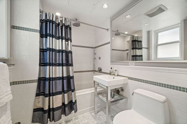 3800 N Lake Shore Drive 3G, Chicago, IL 60613