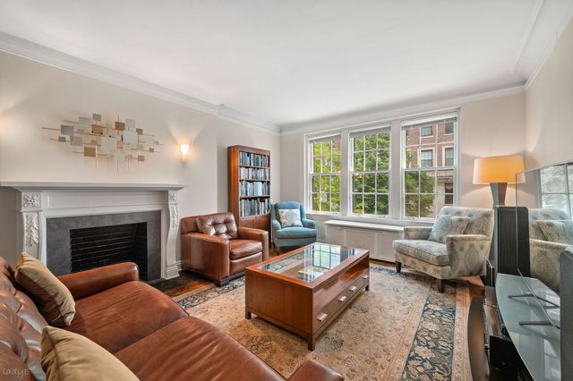 3800 N Lake Shore Drive 3G, Chicago, IL 60613