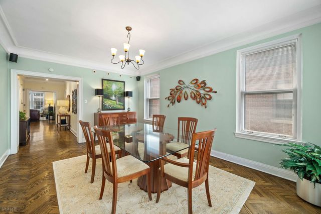3800 N Lake Shore Drive 3G, Chicago, IL 60613