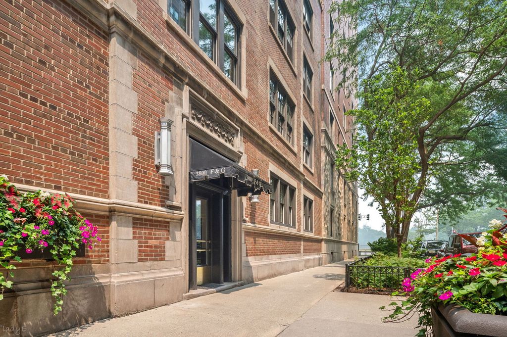 3800 N Lake Shore Drive 3G, Chicago, IL 60613