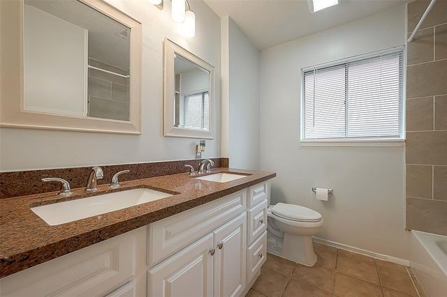 15726 Sea Liner Dr, Houston, TX 77062