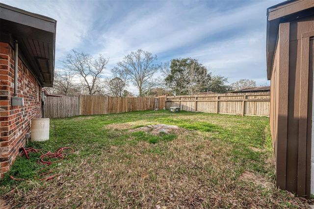 15726 Sea Liner Dr, Houston, TX 77062