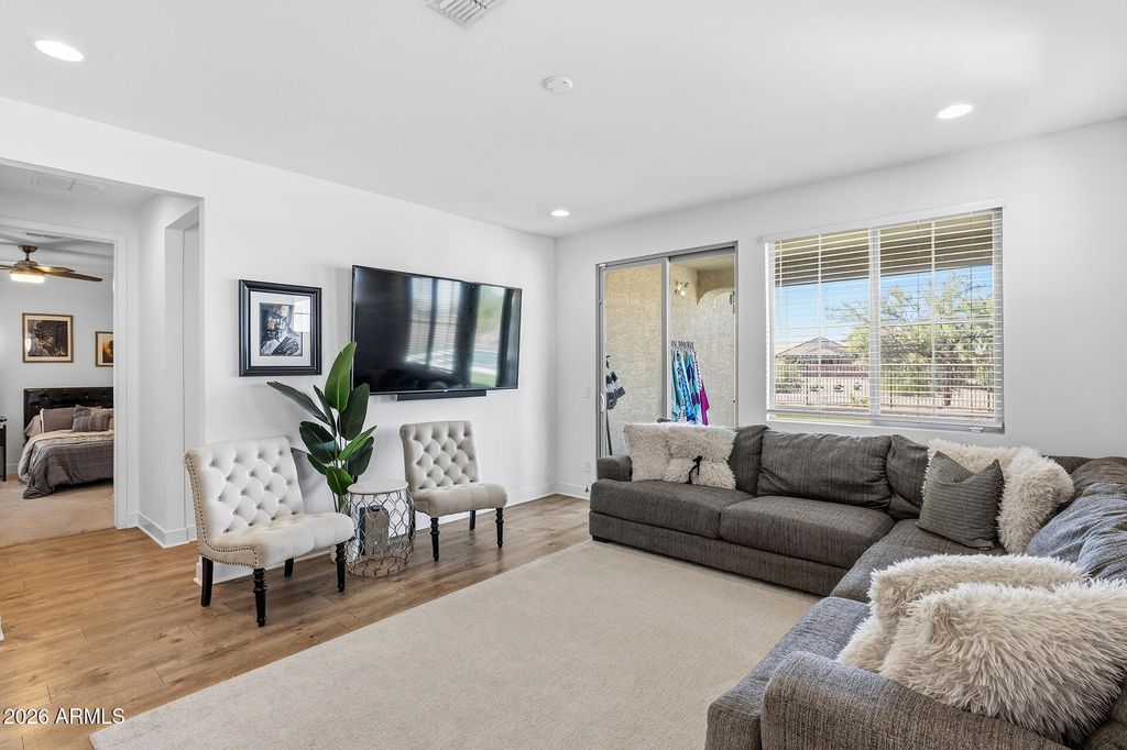 11018 E TESLA Avenue, Mesa, AZ 85212 — photo 3