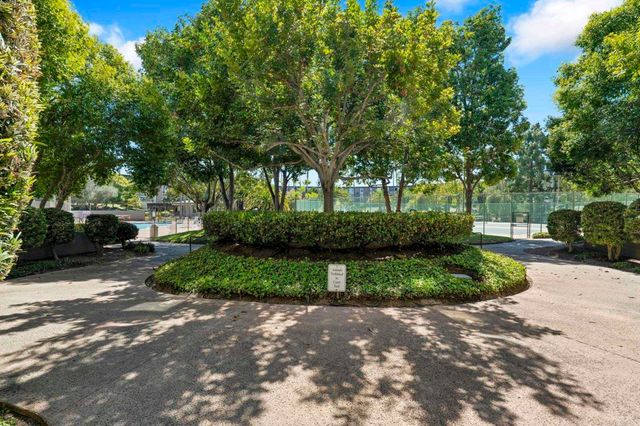 3050 Rue D'Orleans 421, San Diego, CA 92110