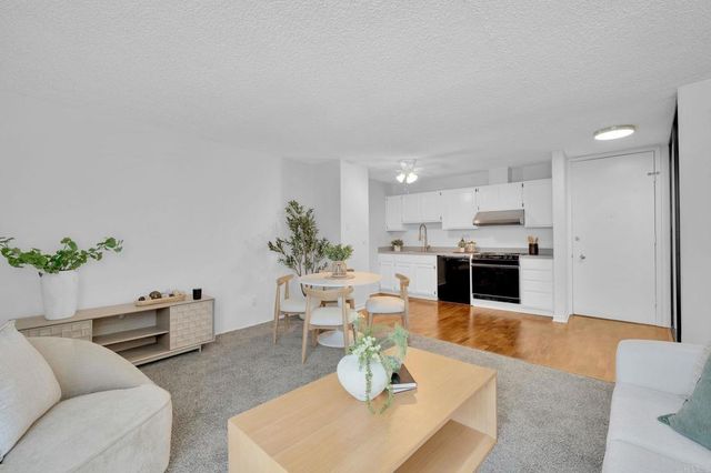 3050 Rue D'Orleans 421, San Diego, CA 92110