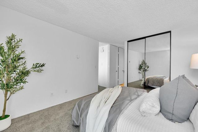3050 Rue D'Orleans 421, San Diego, CA 92110