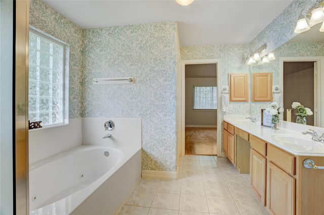 6850 Dillon Street, Houston, TX 77061