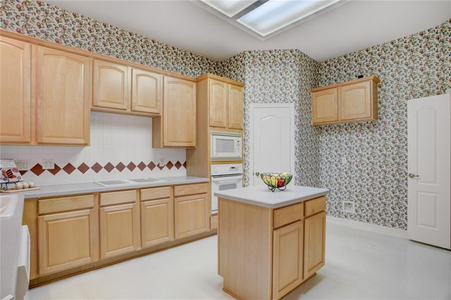 6850 Dillon Street, Houston, TX 77061