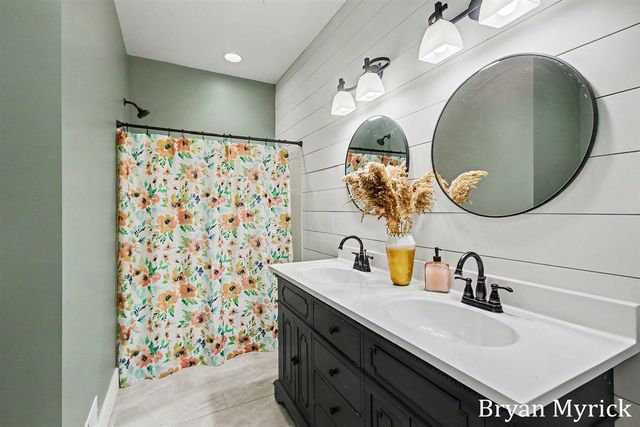 3355 Palmer Drive, Saugatuck, MI 49453