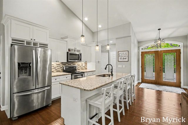 3355 Palmer Drive, Saugatuck, MI 49453