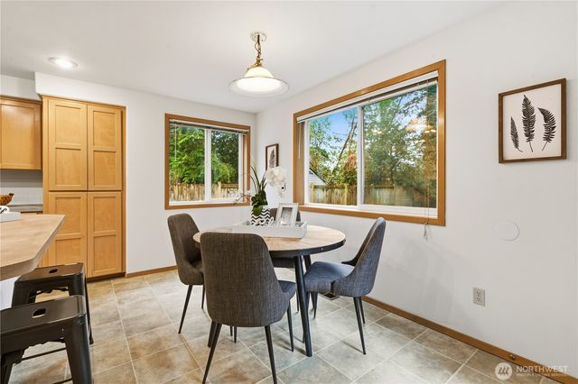 13033 25th Avenue NE, Seattle, WA 98125