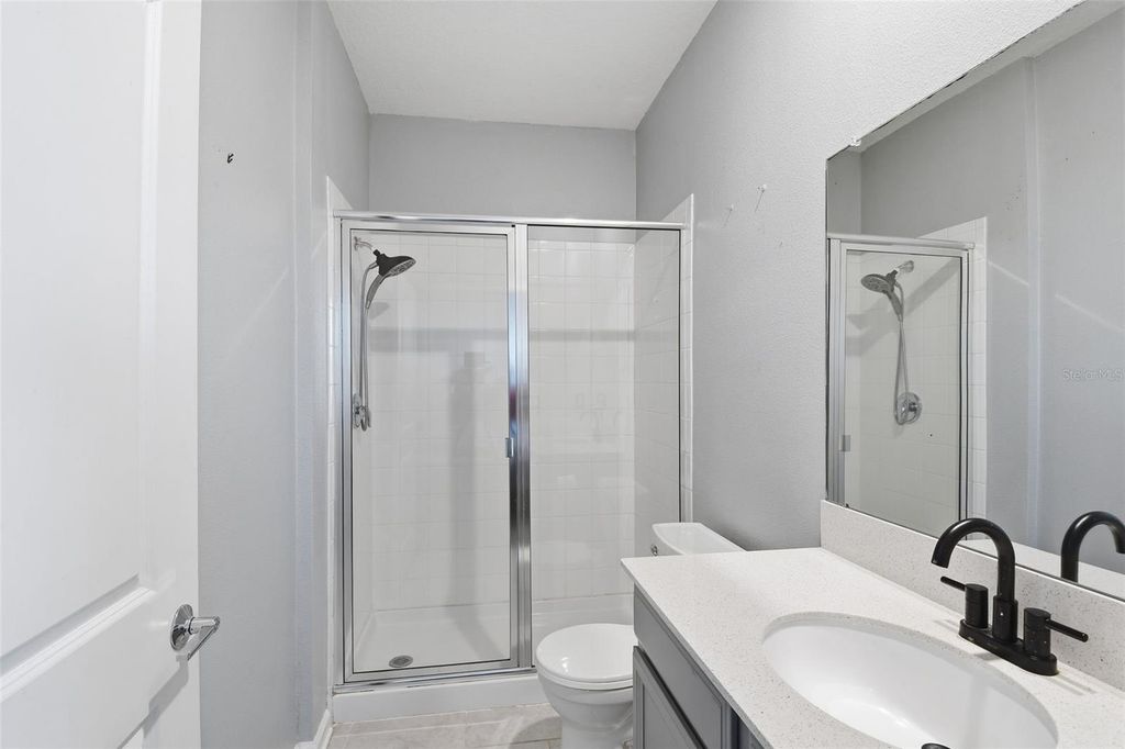 Image 24 of property listing at 587 PATTON LOOP, Bartow, FL 33830
