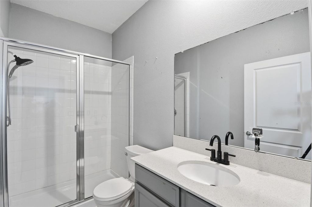 Image 28 of property listing at 587 PATTON LOOP, Bartow, FL 33830
