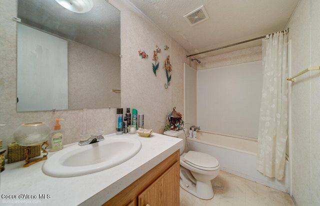 2122 W WINDERMERE AVE, Coeur D'alene, ID 83815