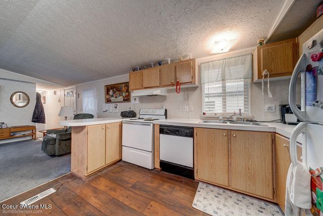 2122 W WINDERMERE AVE, Coeur D'alene, ID 83815