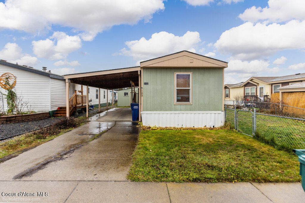 2122 W WINDERMERE AVE, Coeur D'alene, ID 83815