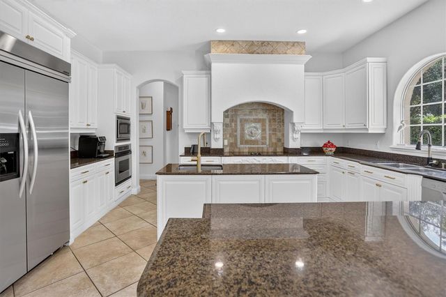 8826 SOUTHERN BREEZE DRIVE, Orlando, FL 32836