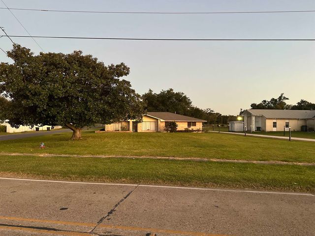 100 Leger St, Montegut, LA 70377