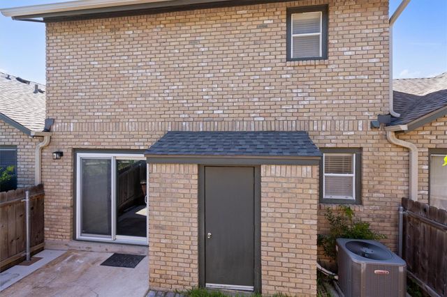 1015 E Yager LN 79, Austin, TX 78753