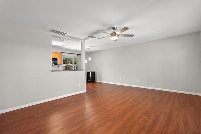 1015 E Yager LN 79, Austin, TX 78753