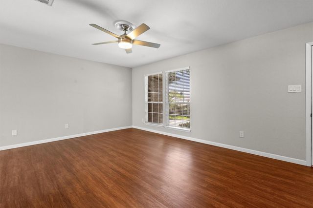 1015 E Yager LN 79, Austin, TX 78753