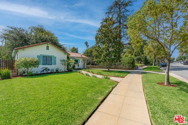 150 Arlington Drive, Pasadena, CA 91105