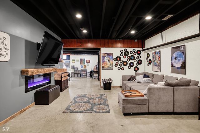 1149 Heritage Trail, Franklin, IN 46131