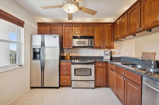 4091 Cypress Reach Court 501, Pompano Beach, FL 33069