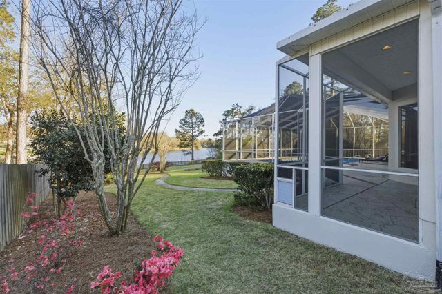 5052 Roland Rd, Pace, FL 32571