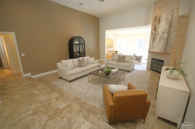 5052 Roland Rd, Pace, FL 32571