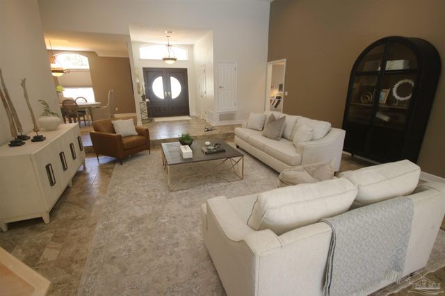 5052 Roland Rd, Pace, FL 32571