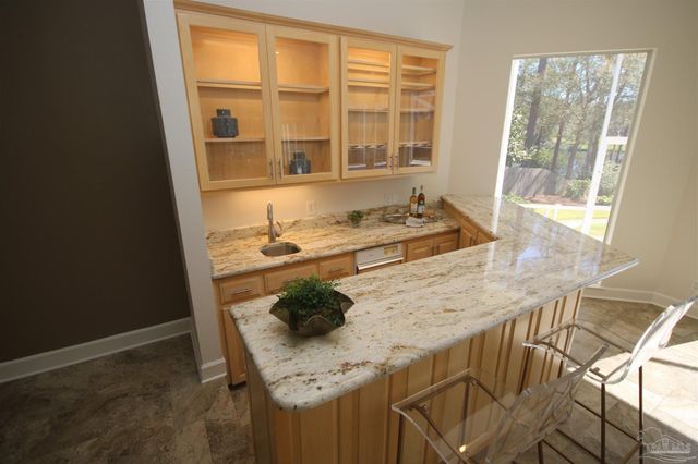 5052 Roland Rd, Pace, FL 32571