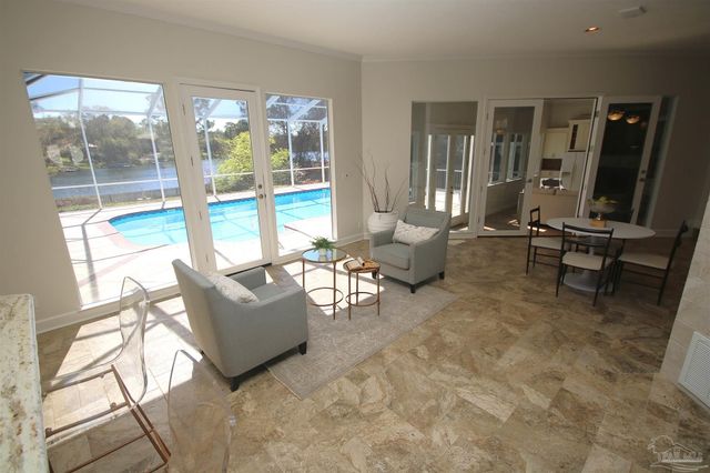 5052 Roland Rd, Pace, FL 32571