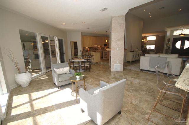 5052 Roland Rd, Pace, FL 32571