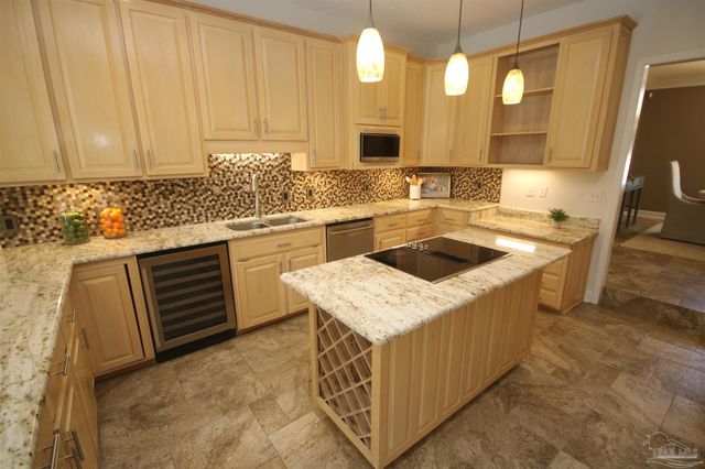 5052 Roland Rd, Pace, FL 32571