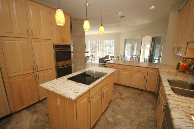 5052 Roland Rd, Pace, FL 32571