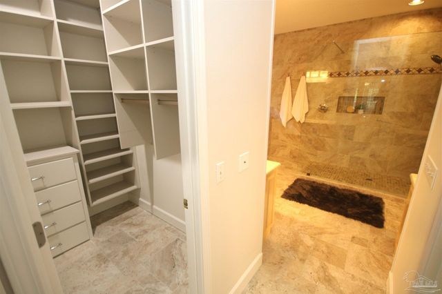 5052 Roland Rd, Pace, FL 32571