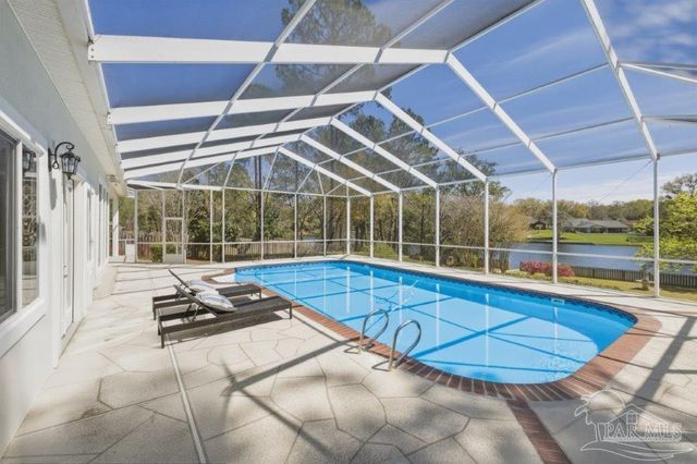 5052 Roland Rd, Pace, FL 32571