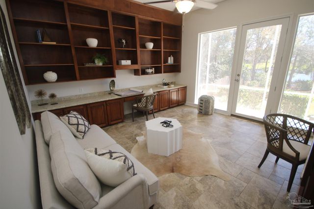 5052 Roland Rd, Pace, FL 32571