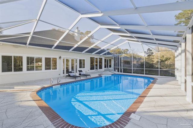 5052 Roland Rd, Pace, FL 32571